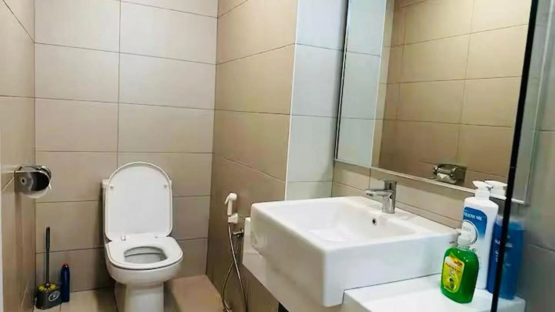Deluxe Seaview Suite Tripe Bed With Bath Tub Tanjung Tokong 0*,  Malesia