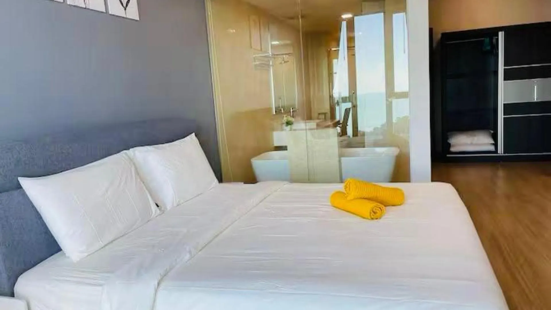 Deluxe Seaview Suite Tripe Bed With Bath Tub Tanjung Tokong Malesia